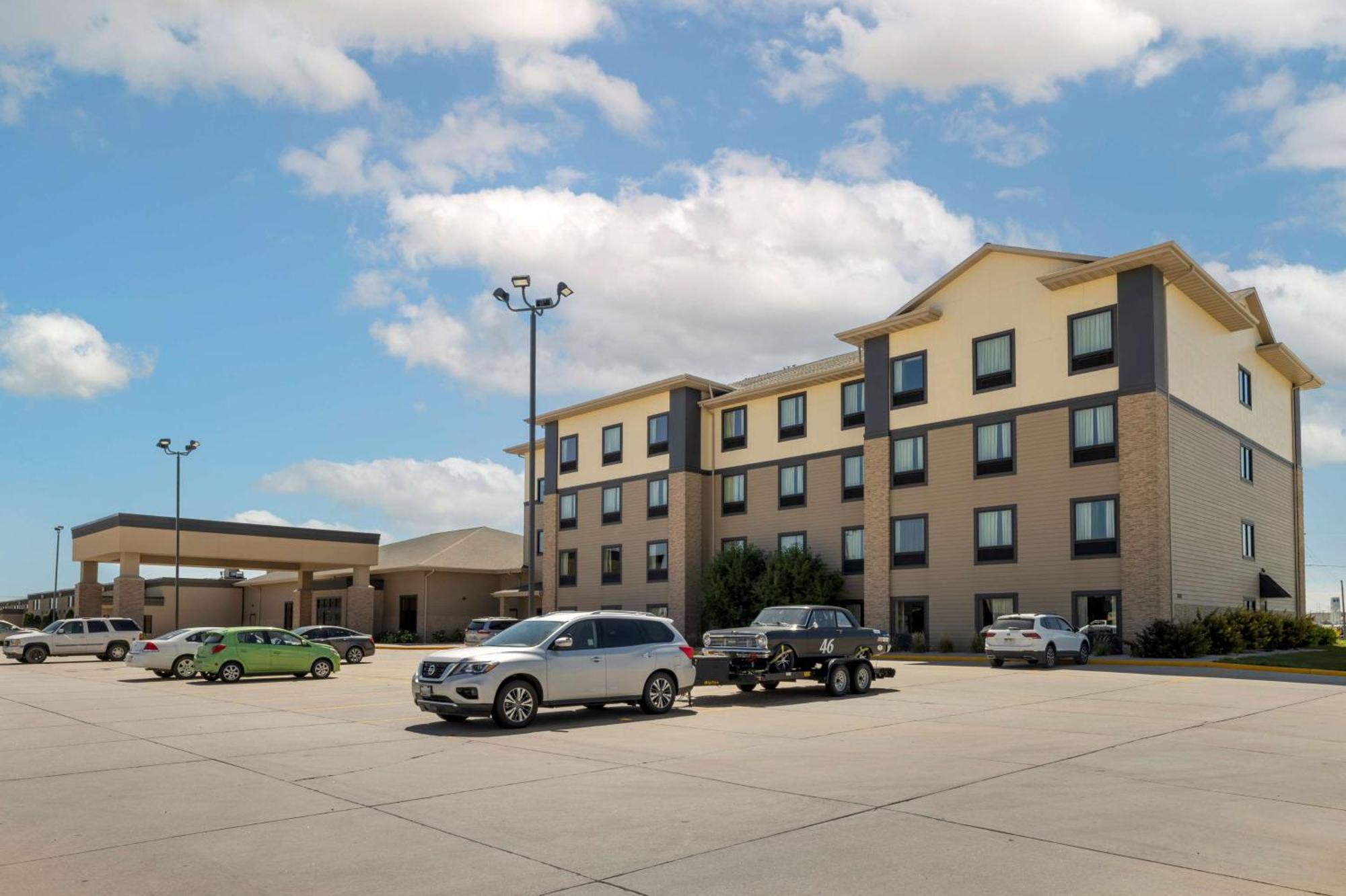 Best Western Plus North Platte Inn & Suites Exterior photo