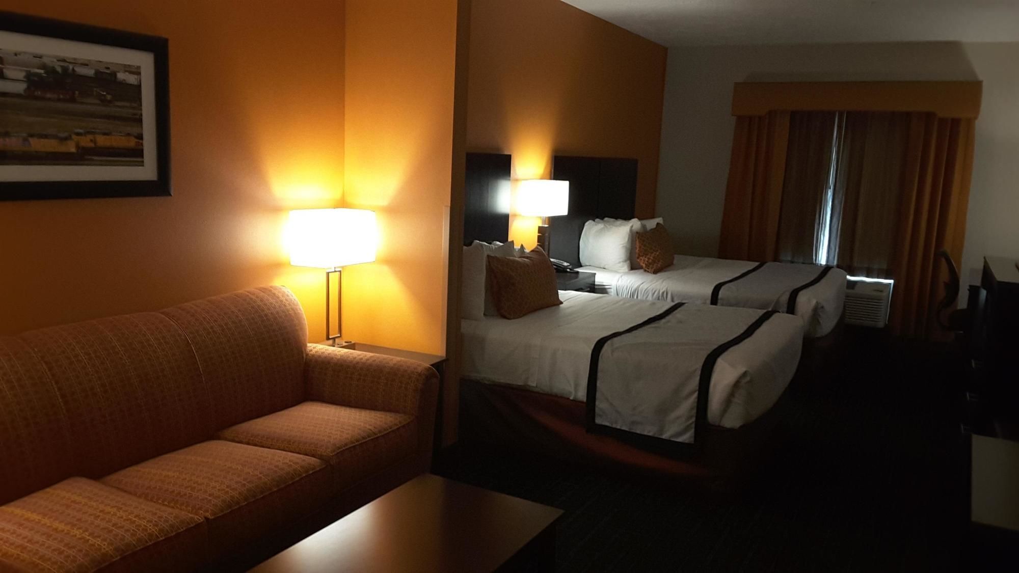 Best Western Plus North Platte Inn & Suites Exterior photo